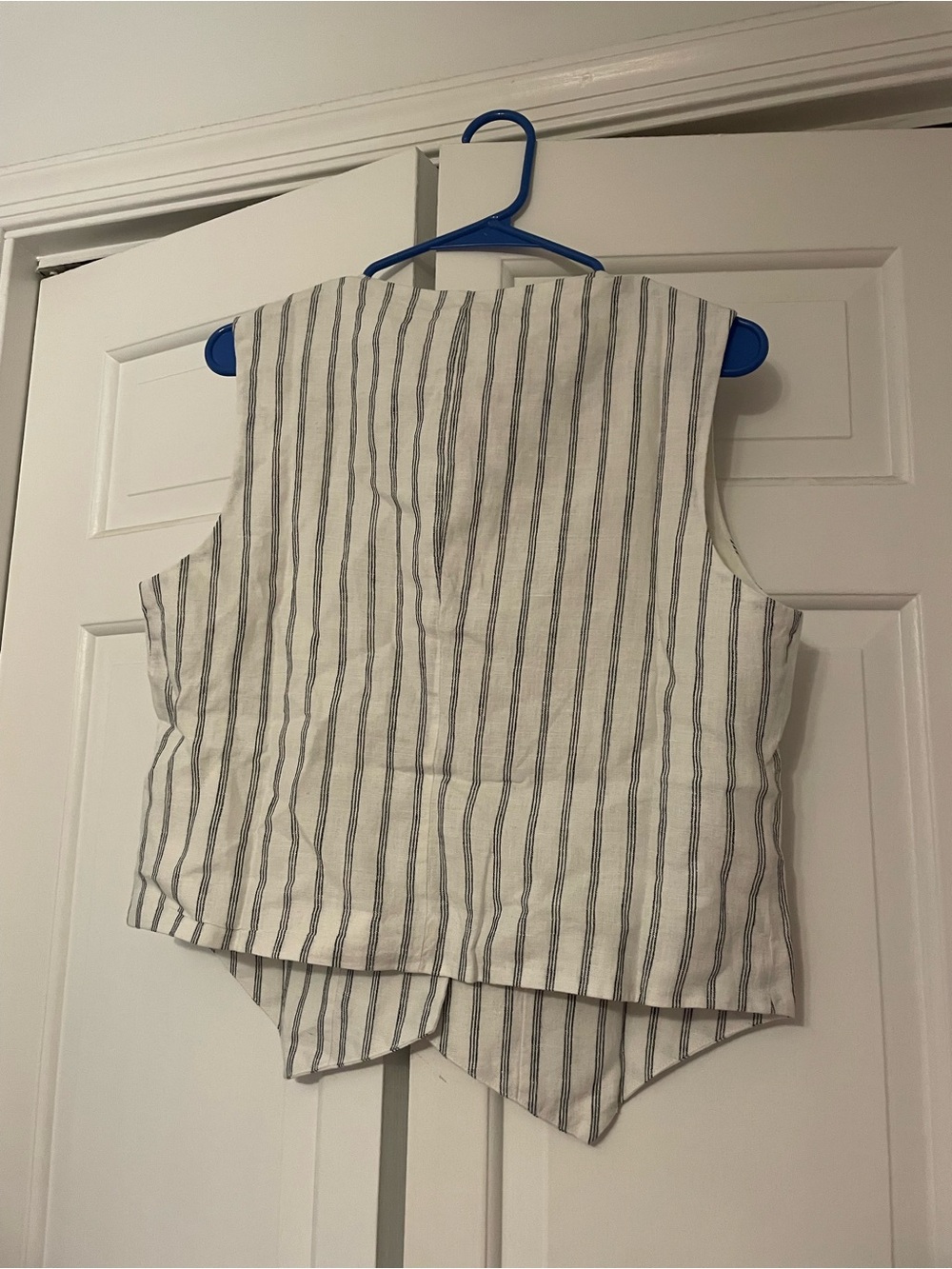 Quince Striped V-Neck Linen Top in White and Navy - Picture 3 of 3